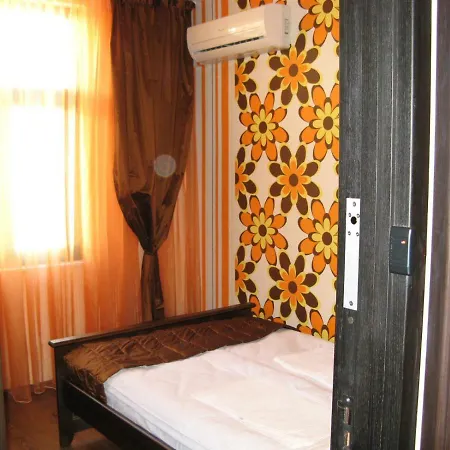 Kapana Hostal *