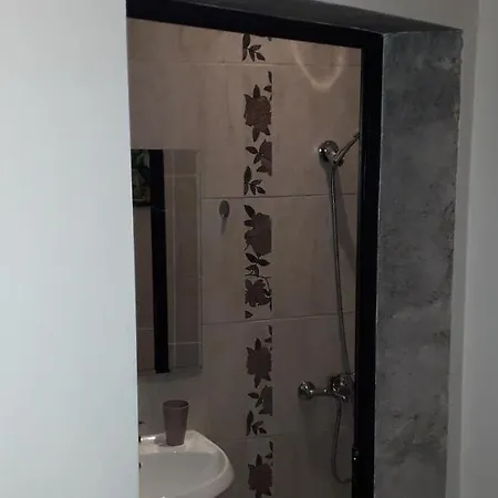Kapana Hostal *